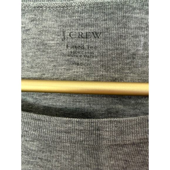 J. Crew Gray Fitted Cotton Tee Crew Neck Women’s M EUC - Picture 3 of 6